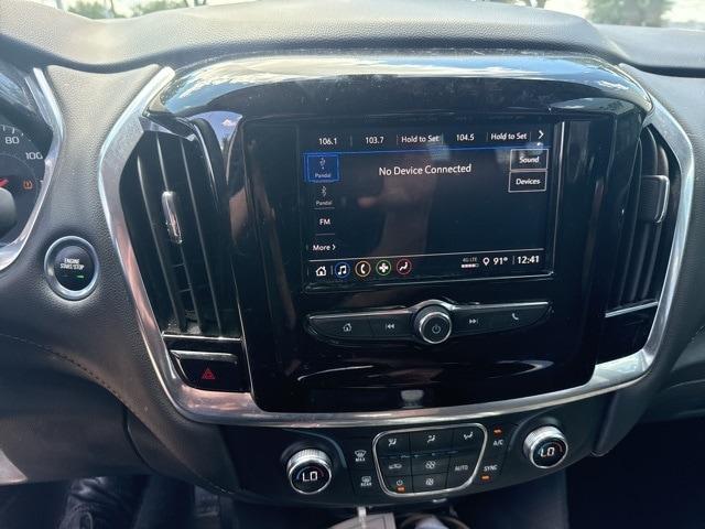 used 2021 Chevrolet Traverse car, priced at $23,591