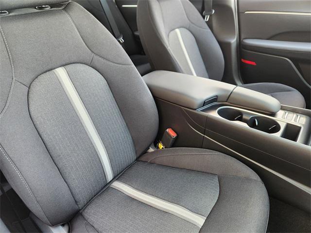 new 2025 Hyundai Sonata Hybrid car, priced at $33,580