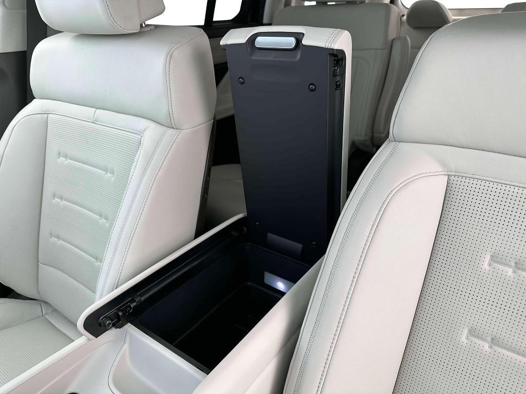new 2025 Hyundai Santa Fe car, priced at $49,470