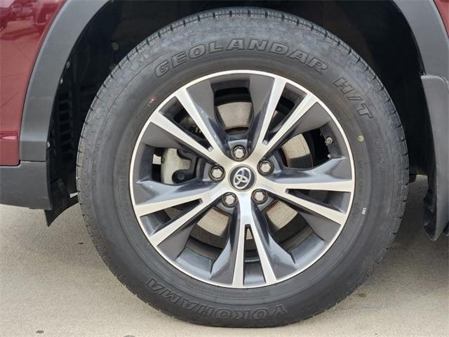 used 2019 Toyota Highlander car, priced at $22,791