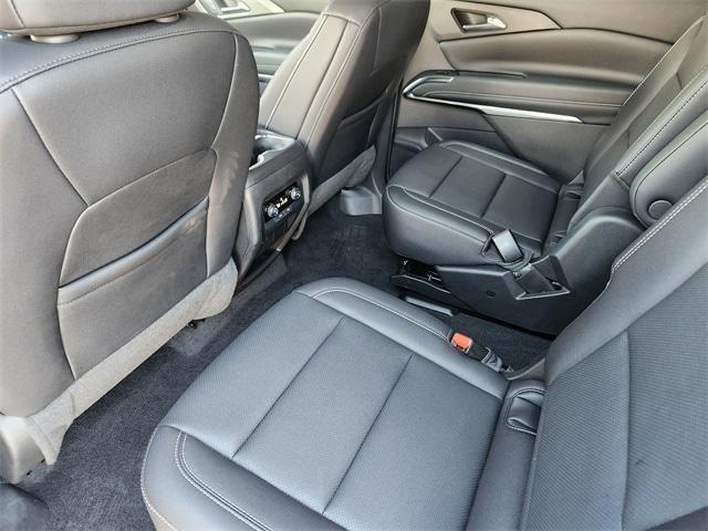 used 2025 Chevrolet Traverse car, priced at $39,991