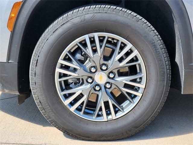 used 2025 Chevrolet Traverse car, priced at $39,991