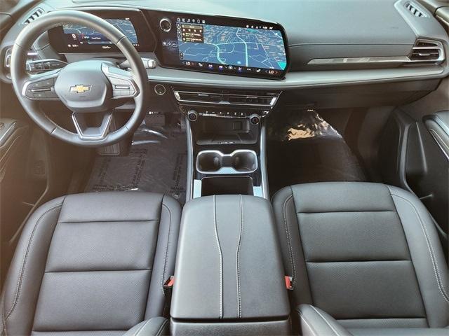 used 2025 Chevrolet Traverse car, priced at $39,991