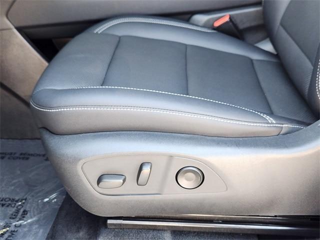 used 2025 Chevrolet Traverse car, priced at $39,991