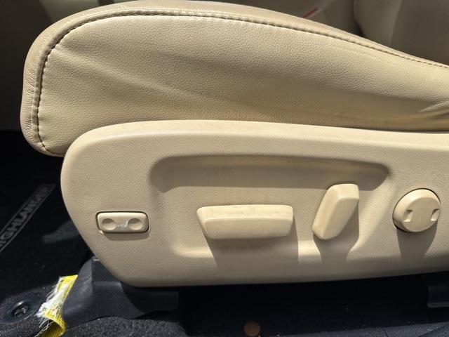used 2016 Toyota Highlander car, priced at $23,491