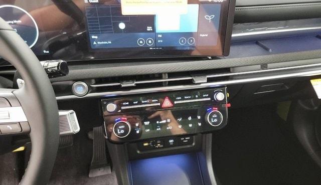 used 2025 Hyundai TUCSON Hybrid car, priced at $39,991