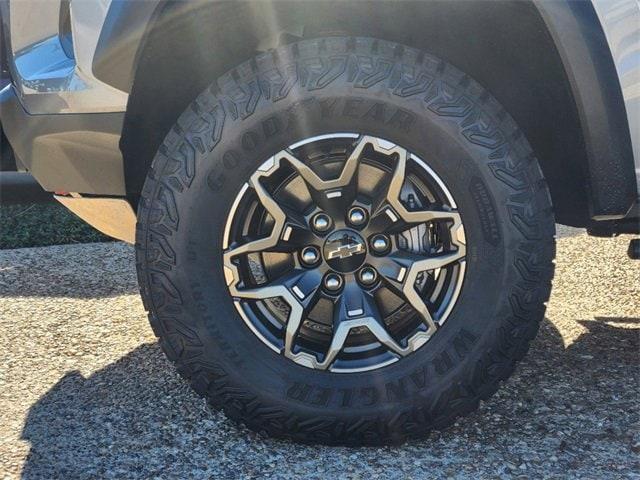 new 2024 Chevrolet Colorado car, priced at $50,090