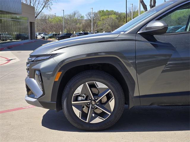 new 2025 Hyundai TUCSON Hybrid car