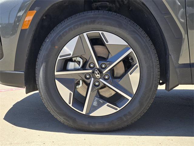 new 2025 Hyundai TUCSON Hybrid car