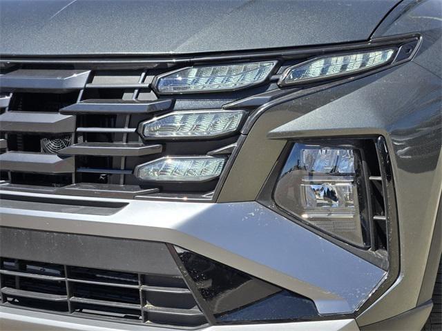 new 2025 Hyundai TUCSON Hybrid car