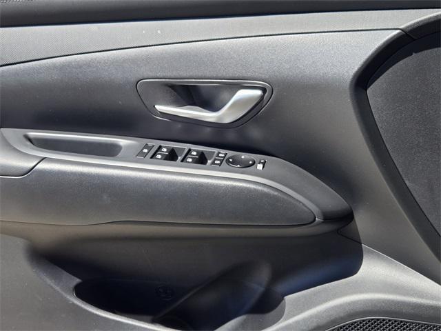 new 2025 Hyundai TUCSON Hybrid car