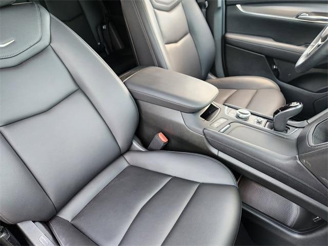 used 2024 Cadillac XT5 car, priced at $35,491