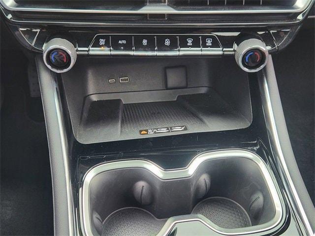 new 2025 Chevrolet Traverse car, priced at $53,270
