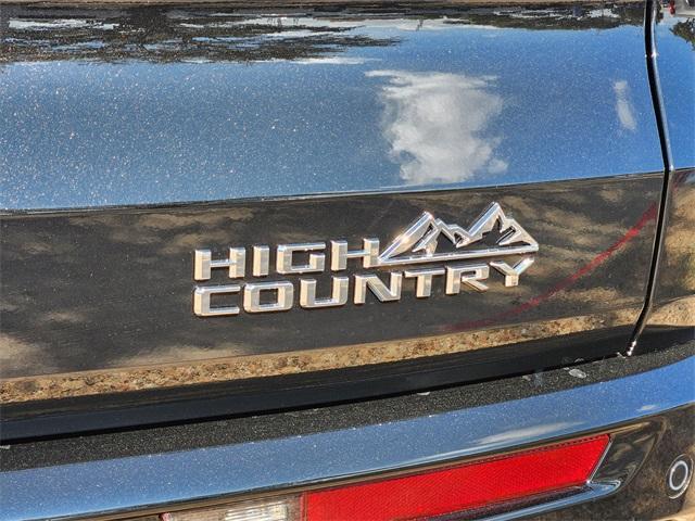 new 2026 Chevrolet Traverse car, priced at $56,565