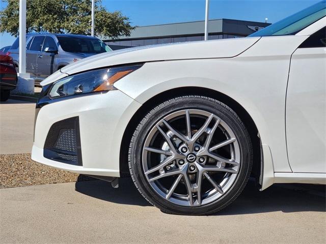 used 2023 Nissan Altima car, priced at $24,491