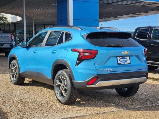 new 2025 Chevrolet Trax car