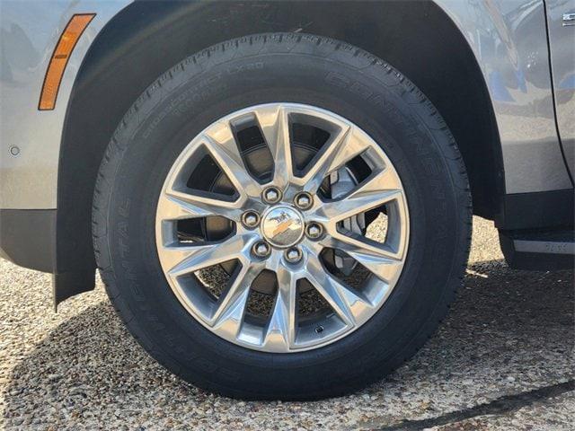 new 2025 Chevrolet Suburban car, priced at $81,095