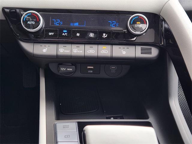 new 2025 Hyundai Elantra car, priced at $28,370