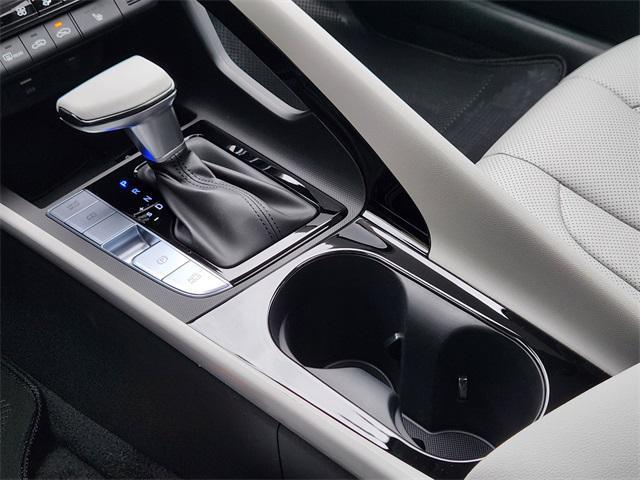 new 2025 Hyundai Elantra car, priced at $28,370