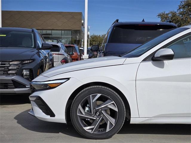 new 2025 Hyundai Elantra car, priced at $28,680