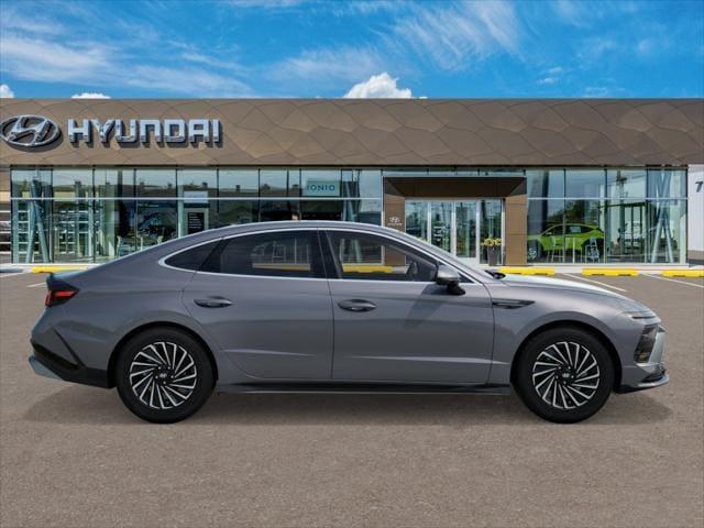 new 2025 Hyundai Sonata Hybrid car