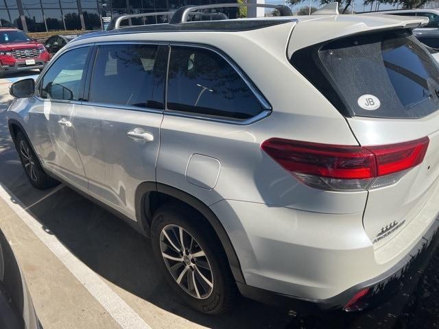 used 2019 Toyota Highlander car, priced at $25,291