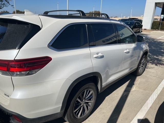 used 2019 Toyota Highlander car, priced at $25,291