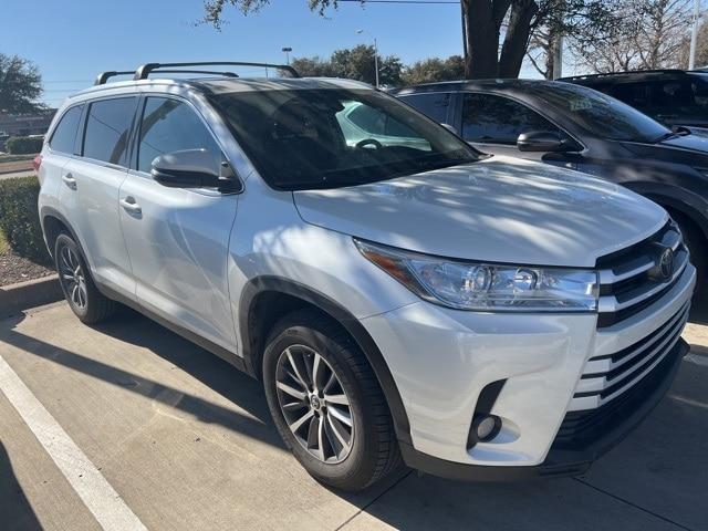 used 2019 Toyota Highlander car, priced at $25,291