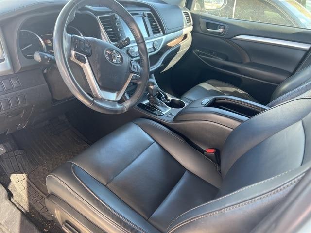 used 2019 Toyota Highlander car, priced at $25,291