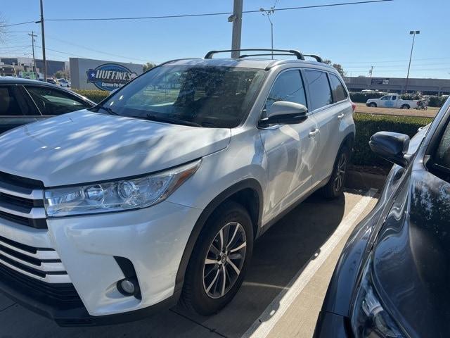 used 2019 Toyota Highlander car, priced at $25,291