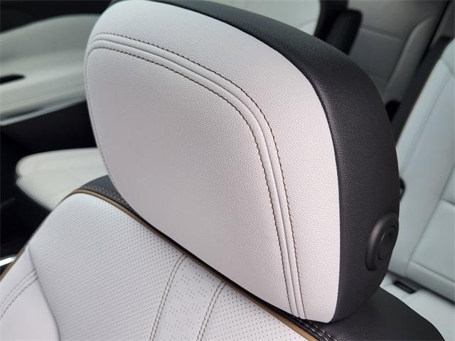 new 2025 Chevrolet Traverse car, priced at $54,426