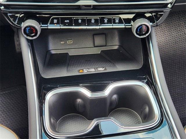 new 2025 Chevrolet Traverse car, priced at $54,884