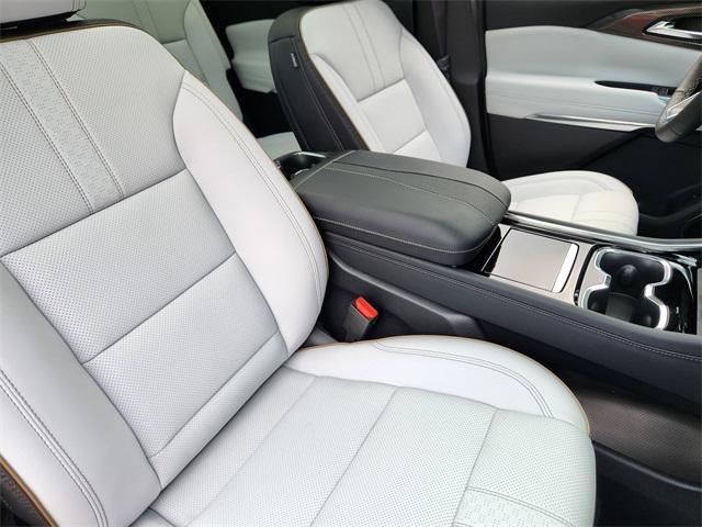 new 2025 Chevrolet Traverse car, priced at $54,426