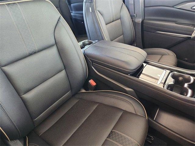 new 2026 Chevrolet Traverse car, priced at $55,115