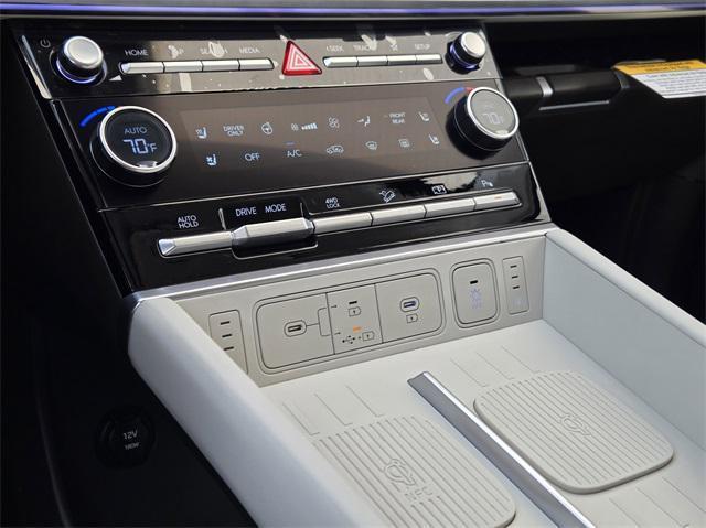 new 2025 Hyundai SANTA FE HEV car, priced at $52,375