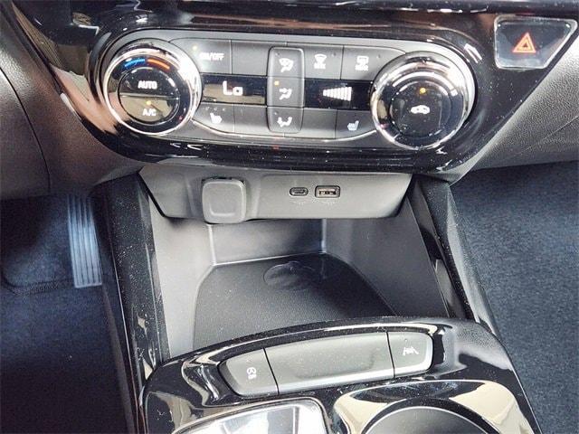 new 2025 Chevrolet Trax car, priced at $25,940