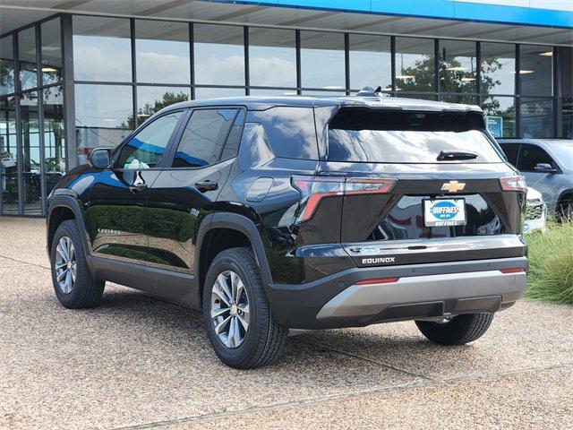 new 2026 Chevrolet Equinox car, priced at $32,001