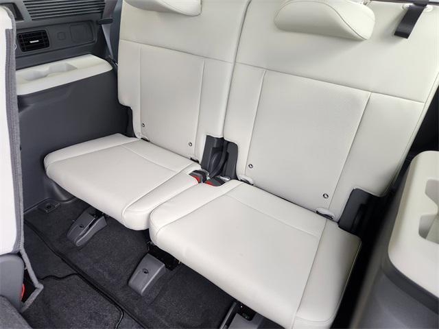 new 2025 Hyundai Santa Fe car, priced at $39,025