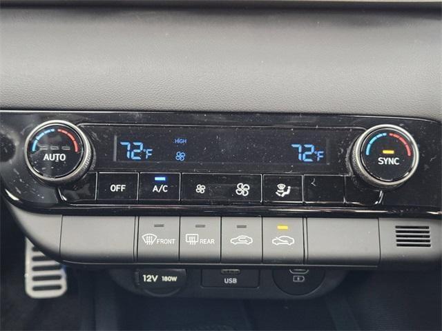 new 2025 Hyundai Elantra car, priced at $25,385