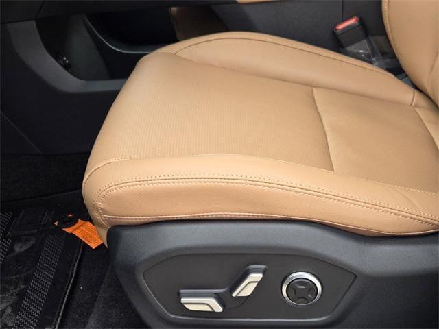 new 2025 Hyundai SANTA FE HEV car, priced at $48,625