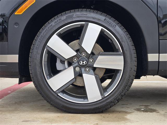 new 2025 Hyundai SANTA FE HEV car, priced at $48,625