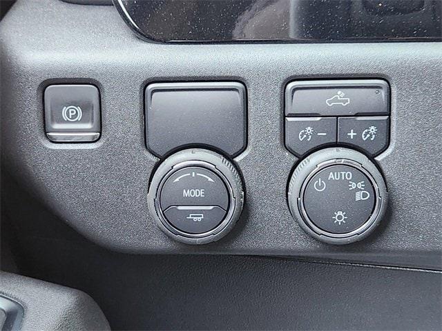 new 2025 Chevrolet Silverado 1500 car, priced at $45,975