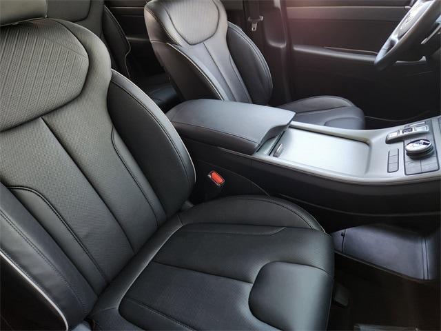 used 2024 Hyundai Palisade car, priced at $35,291
