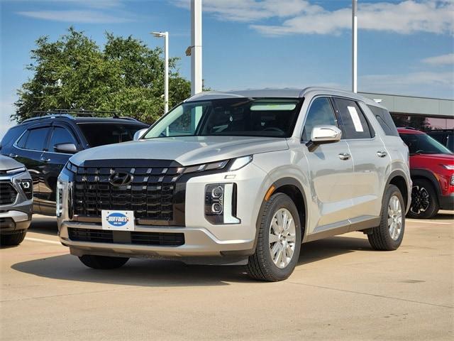 used 2024 Hyundai Palisade car, priced at $35,291