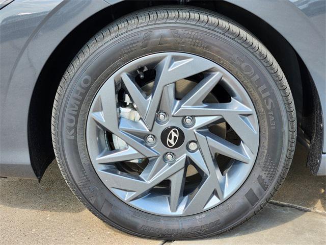 new 2025 Hyundai ELANTRA HEV car, priced at $26,995