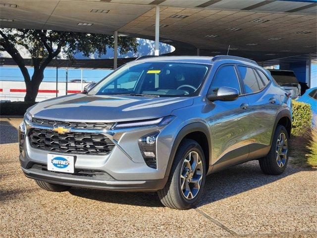 new 2025 Chevrolet Trax car