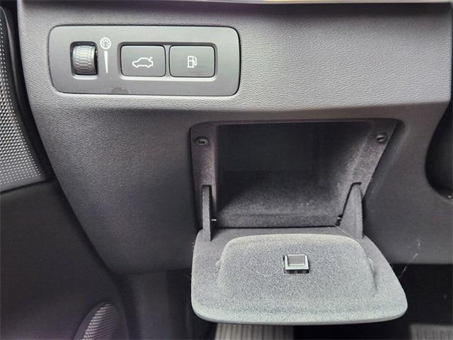 used 2021 Volvo XC90 Recharge Plug-In Hybrid car, priced at $40,991