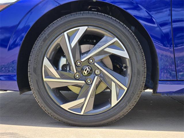 new 2025 Hyundai Elantra car, priced at $28,540