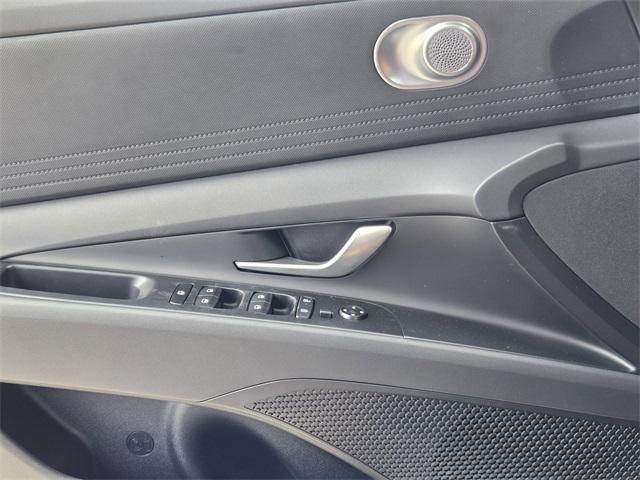 new 2025 Hyundai ELANTRA HEV car, priced at $27,210