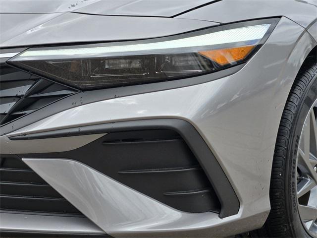 new 2025 Hyundai ELANTRA HEV car, priced at $27,210